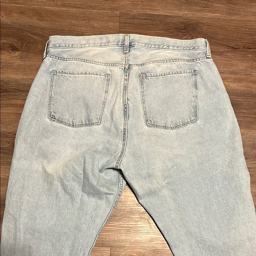NWOT Old Navy Light Blue Jeans High-Rise Slouchy Taper - Picture 4 of 6